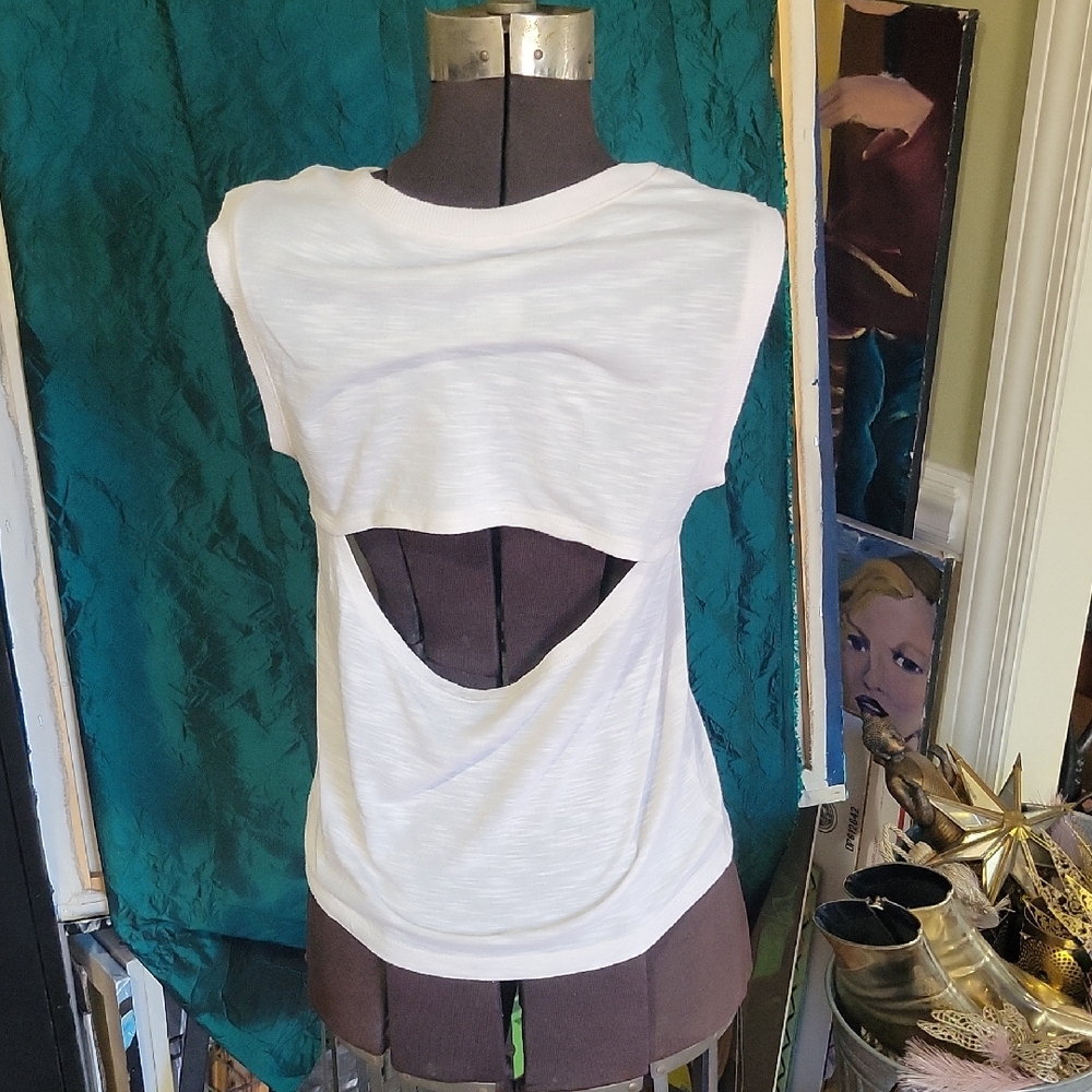 Cream Sleeveless Women's Top S